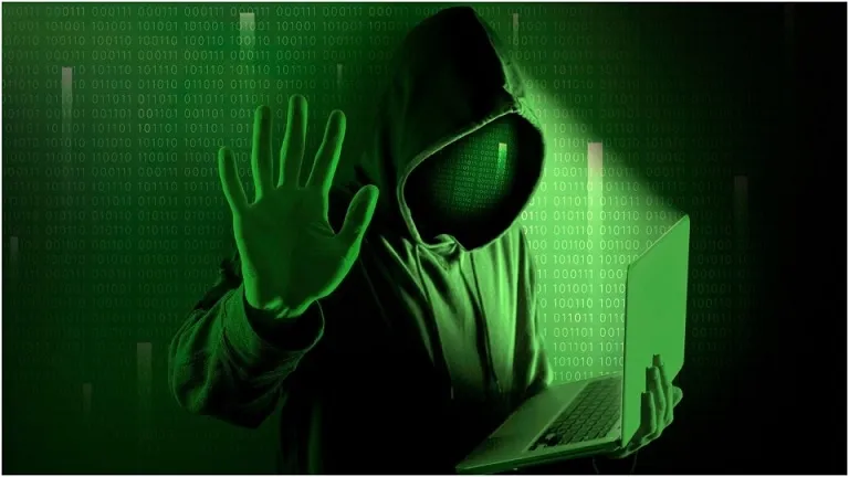 मोबाइल डिवाइस सुरक्षा: हैकिंग से बचाव के स्वर्णिम नियम और प्रभावी उपाय